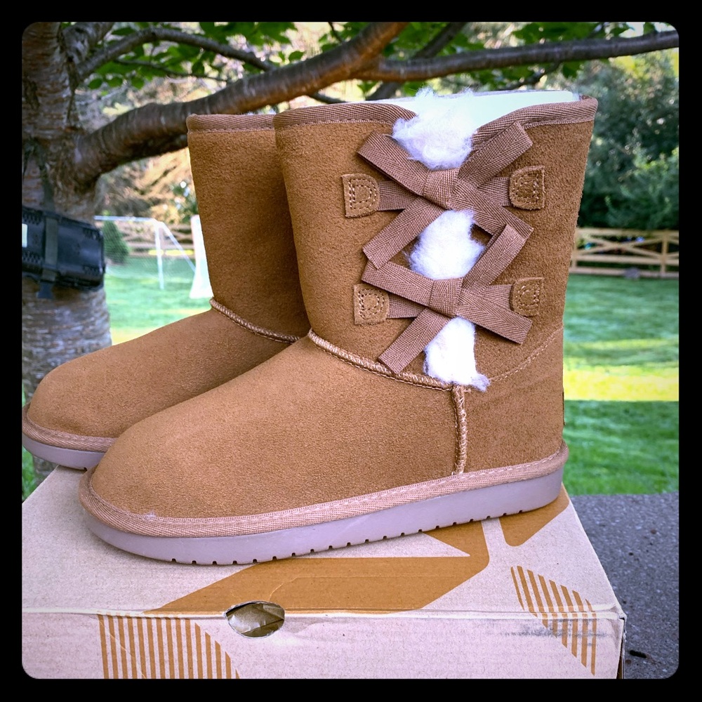 Girl’s Ugg Boots size 3